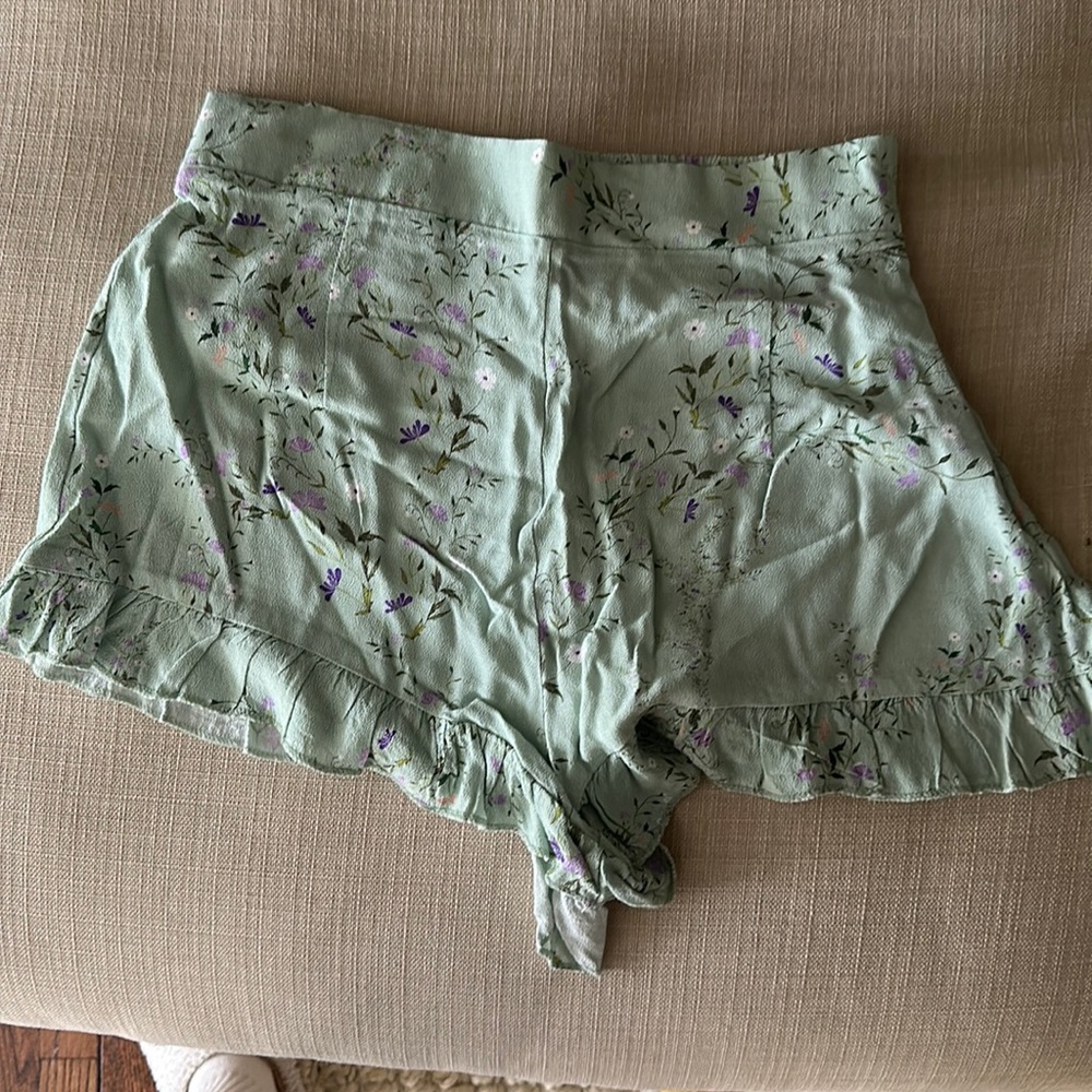 Breezy shorts with flowers.